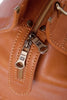 Reisetasche aus braunem Kalbsleder Detailansicht Zipper | Duke's Duffle